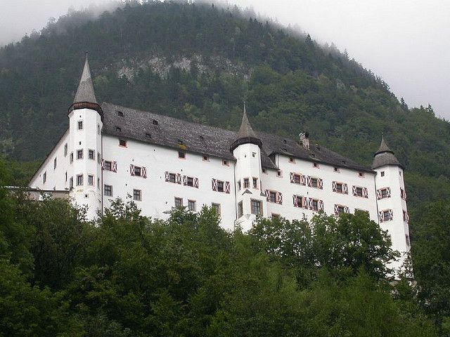 Замок Трацберг